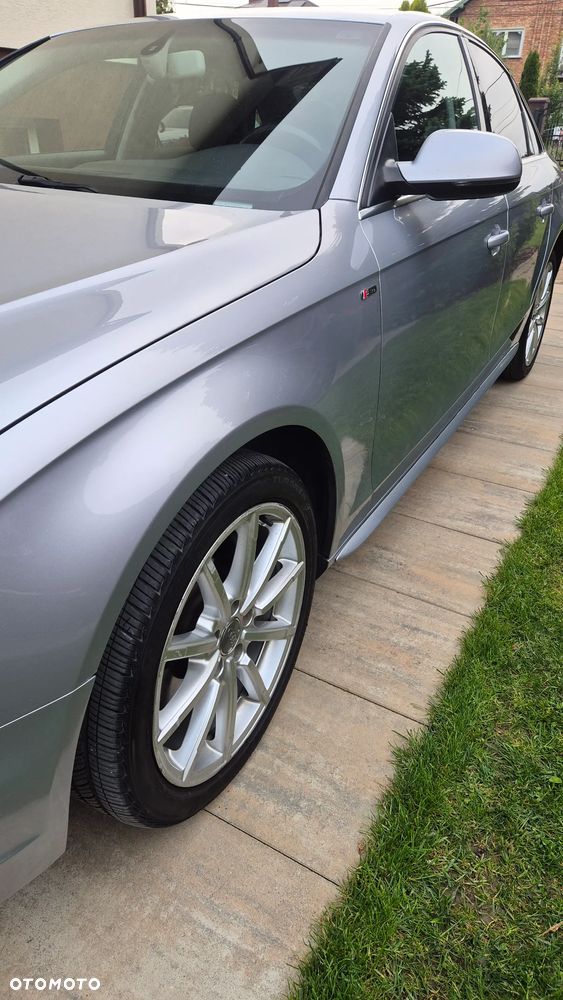 Audi A4 Limousine - 12