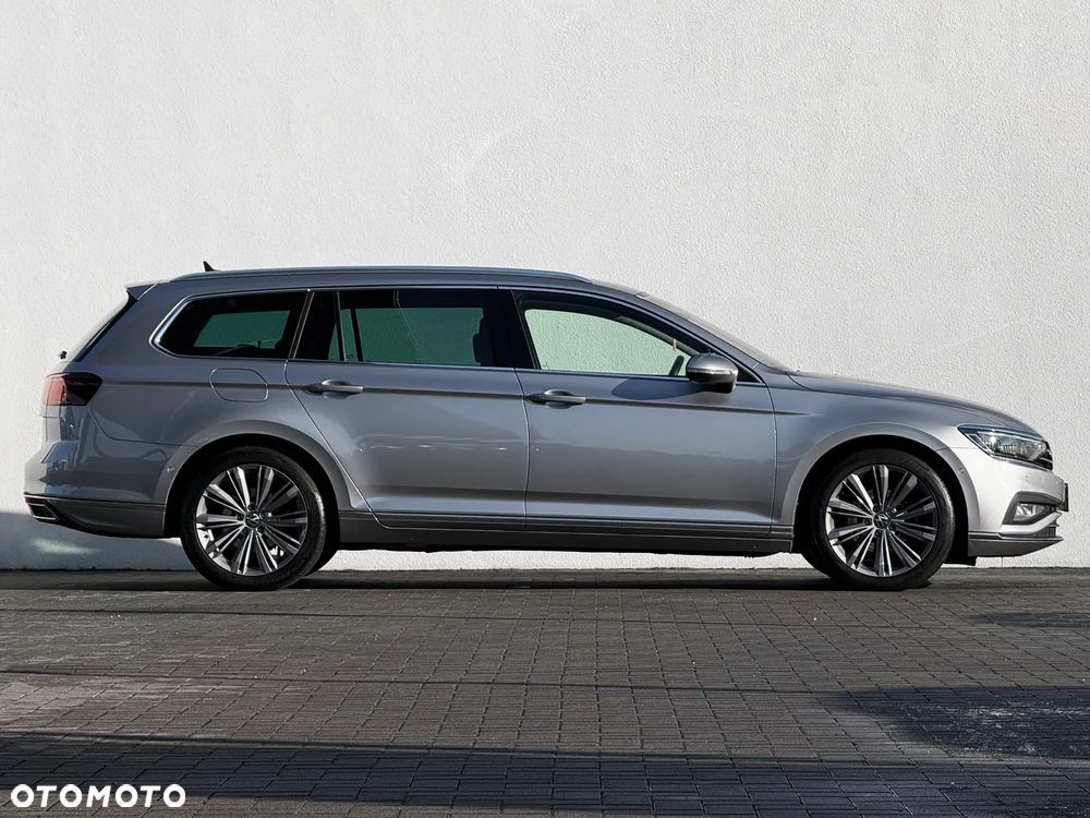 Volkswagen Passat Variant 2.0 TDI Elegance DSG - 3