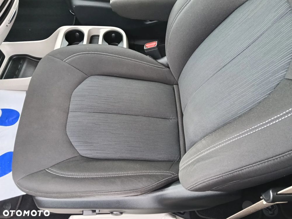 Chrysler Pacifica - 10