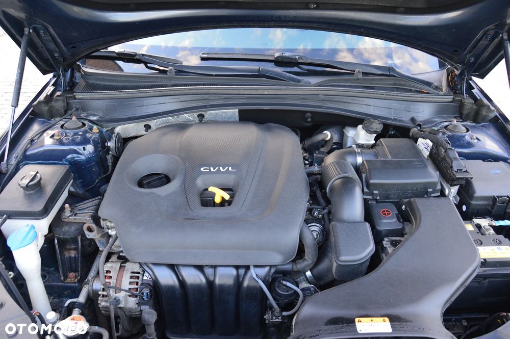 Kia Optima 2.0 L - 25