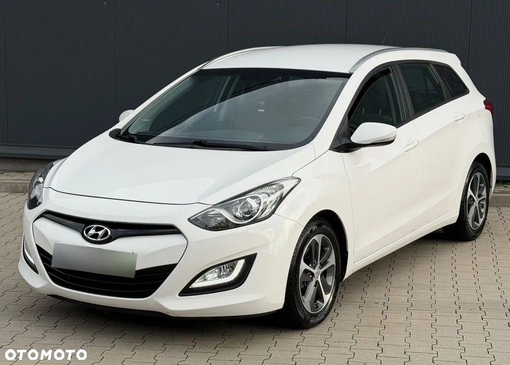 Hyundai i30 i30cw 1.6 Fifa World Cup Edition - 32