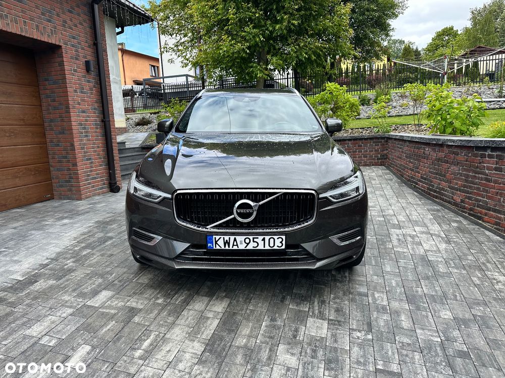 Volvo XC 60 T8 Twin Engine AWD Geartronic Momentum - 4