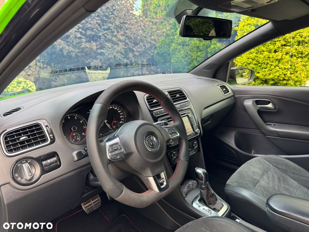 Volkswagen Polo 1.4 DSG GTI - 26