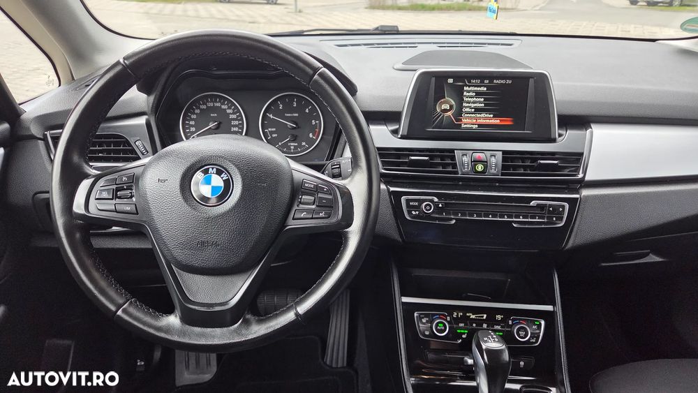 BMW Seria 2 216d Aut. Sport Line - 11