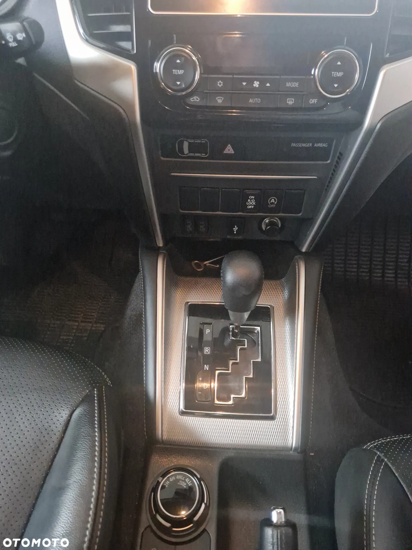 Mitsubishi L200 2.2 d DC Instyle Plus - 17