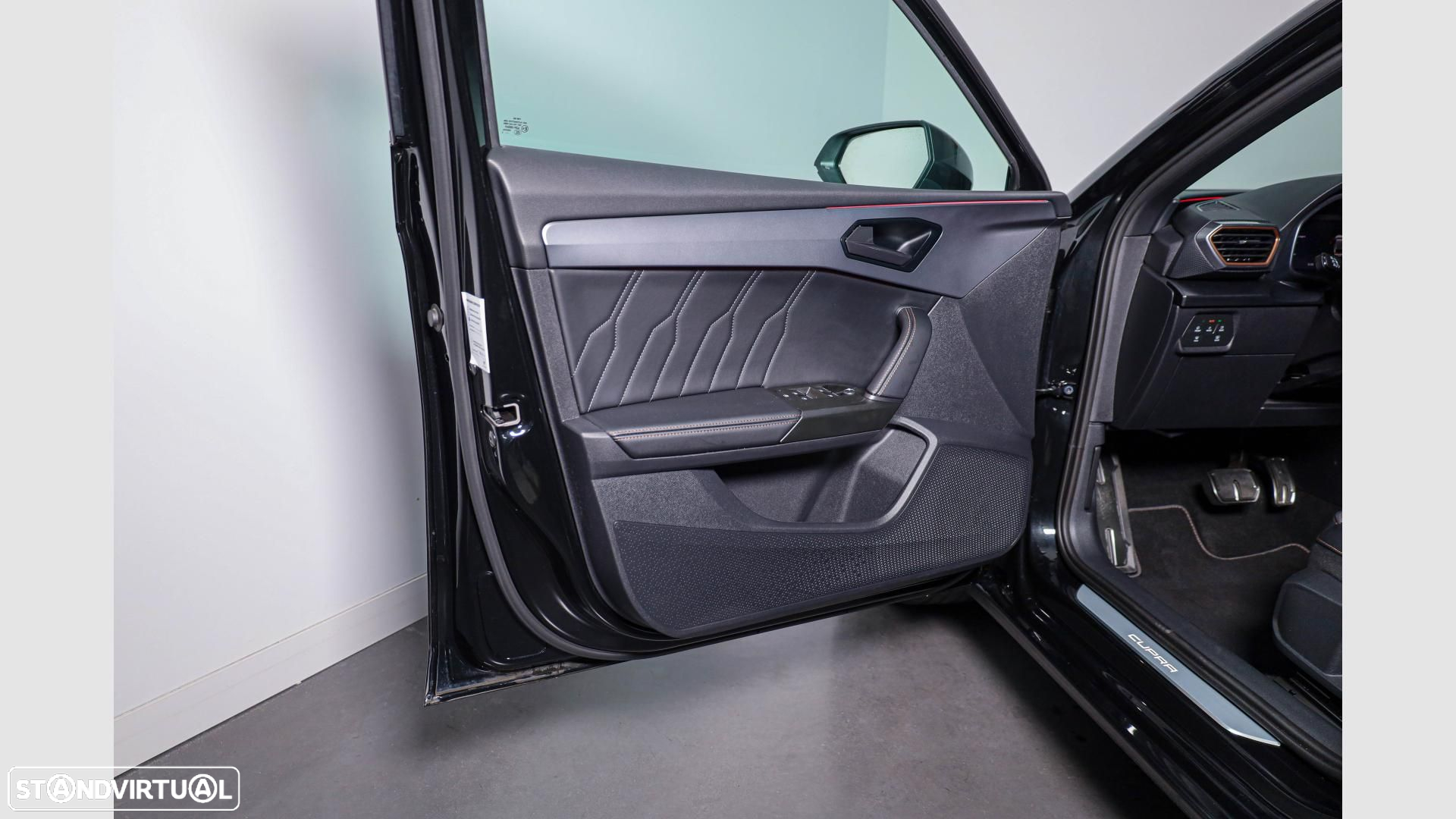 Cupra Leon 1.5 eTSI MID DSG - 9
