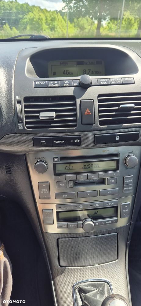 Toyota Avensis 2.0 D-4D High - 7