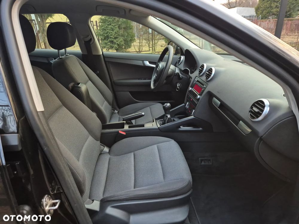 Audi A3 Sportback 1.6 Attraction - 16