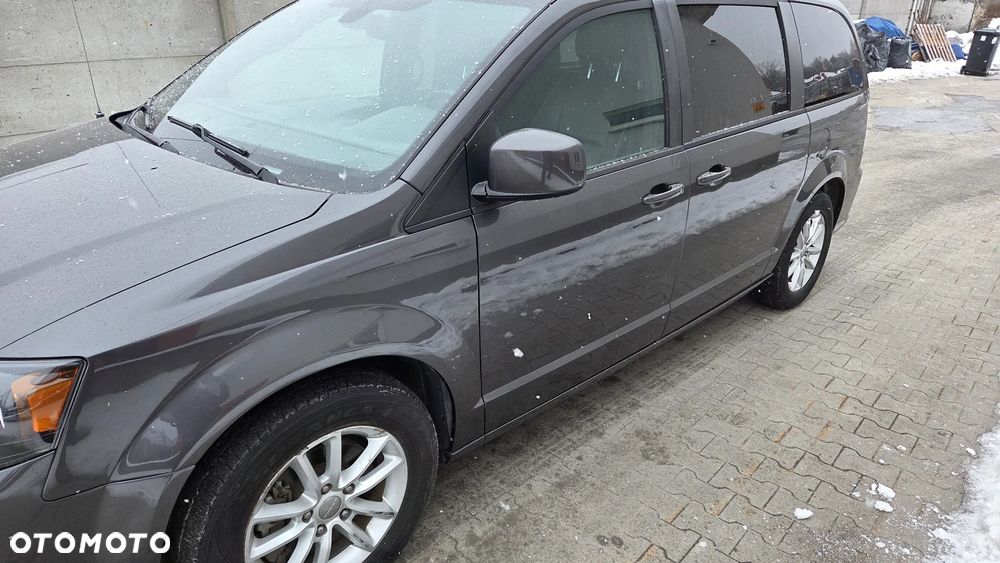 Dodge Grand Caravan 3.6 R/T - 8
