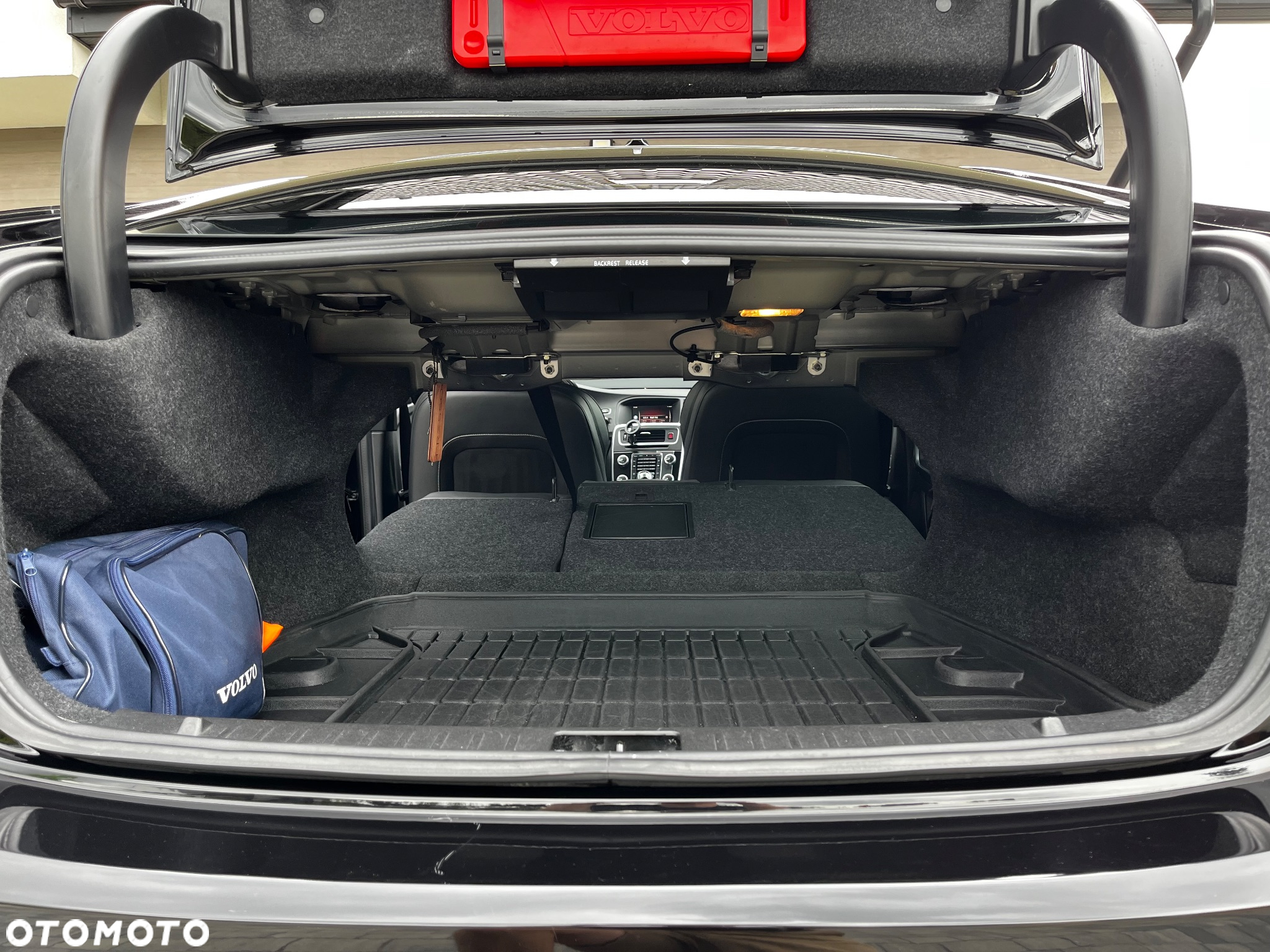 Volvo S60 D4 Drive-E R-Design Momentum - 27