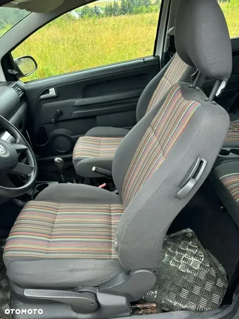 Volkswagen Fox - 11