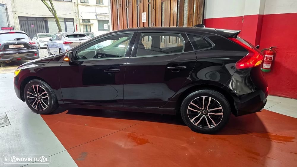 Volvo V40 2.0 D3 Momentum - 10