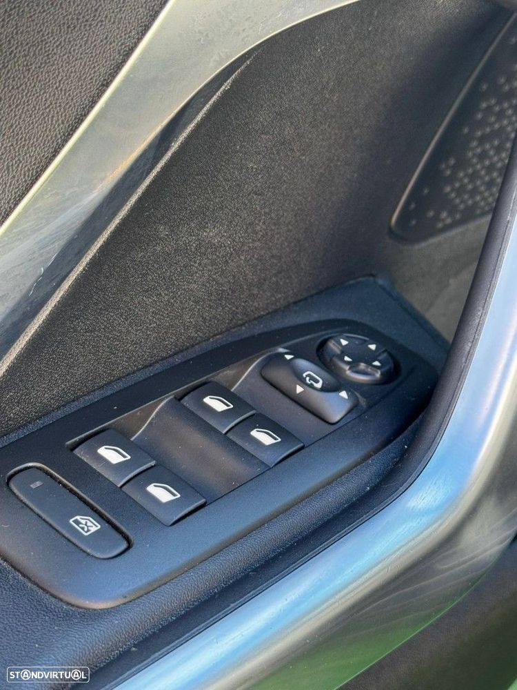 Peugeot 2008 1.2 PureTech Crossway EAT6 - 21