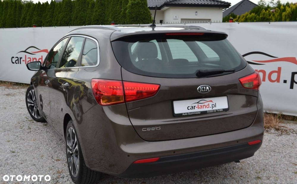 Kia Ceed - 12
