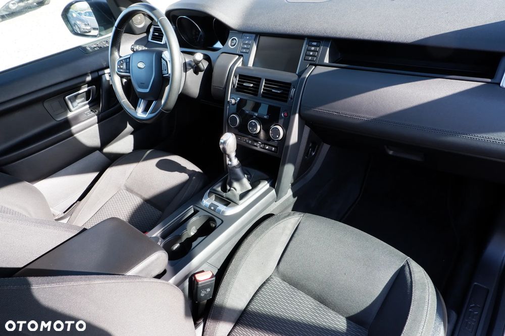 Land Rover Discovery Sport 2015 photo 4
