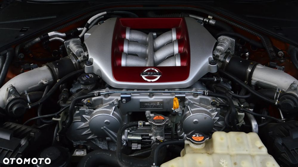 Nissan GT-R Prestige - 12