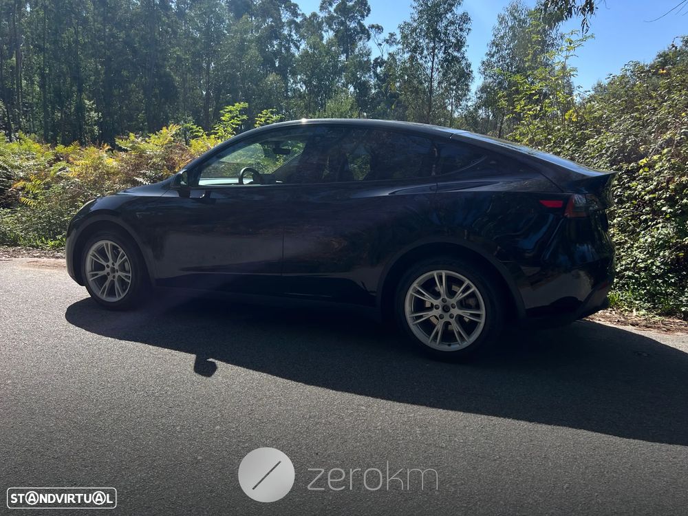 Tesla Model Y Long Range Dual Motor AWD - 6