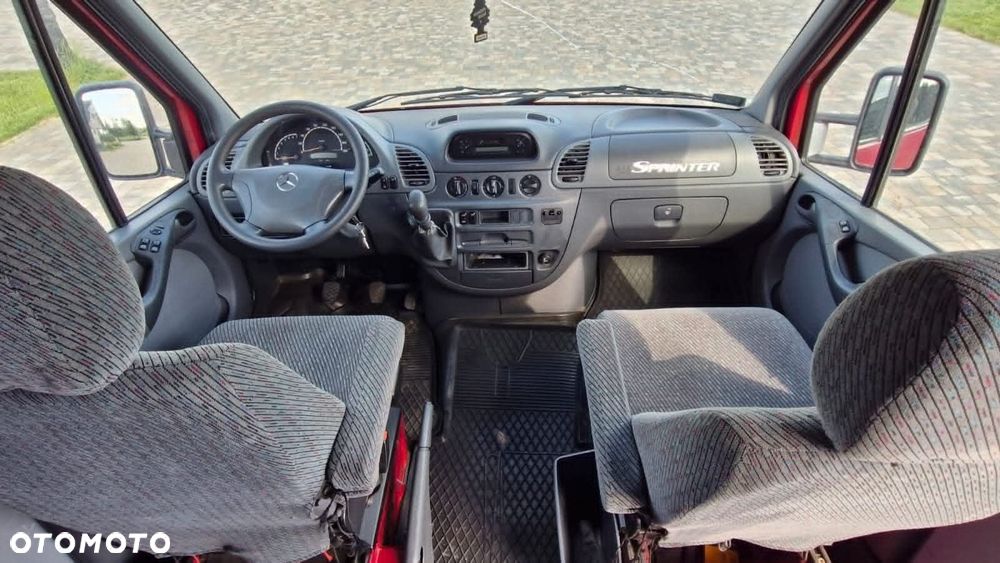 Mercedes-Benz SPRINTER - 12