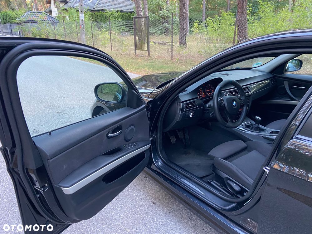 BMW Seria 3 318d DPF Edition Exclusive - 14