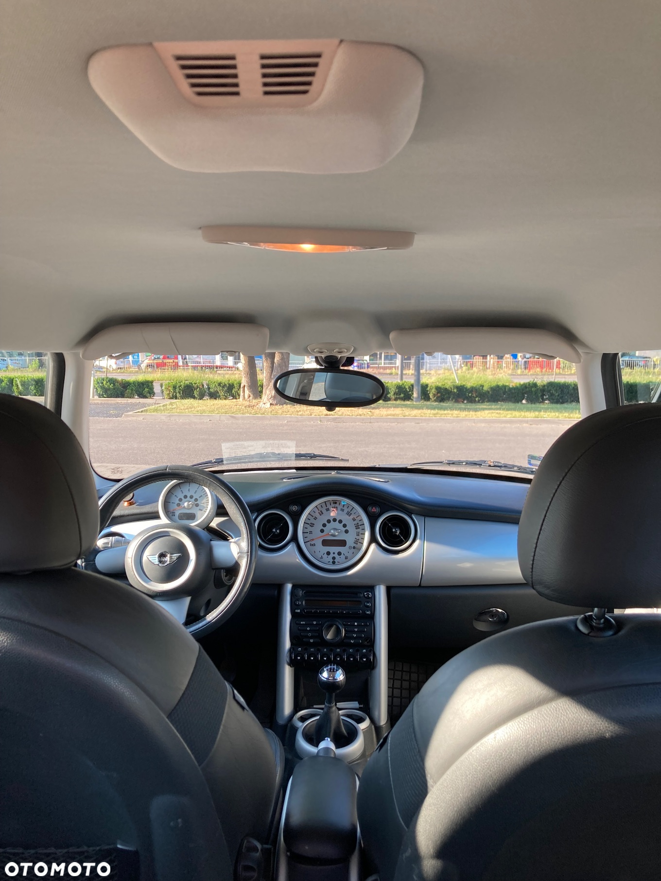 MINI Cooper Standard - 11