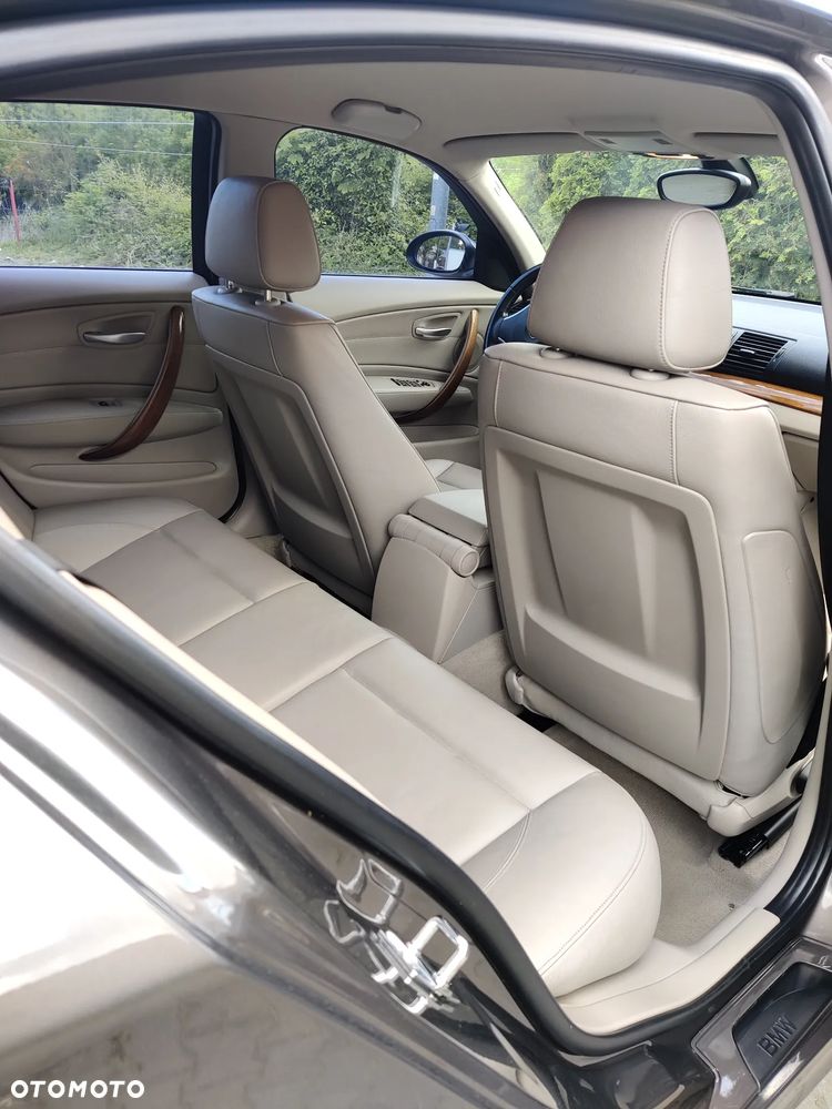 BMW Seria 1 120d DPF - 11