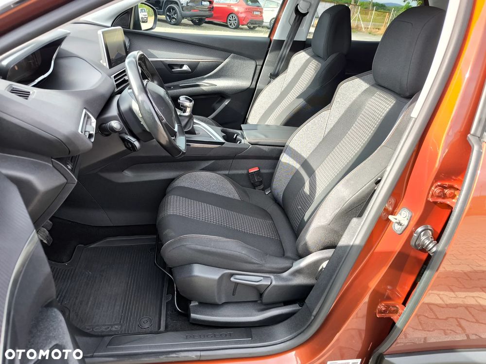 Peugeot 3008 1.6 BlueHDi Style S&S - 18