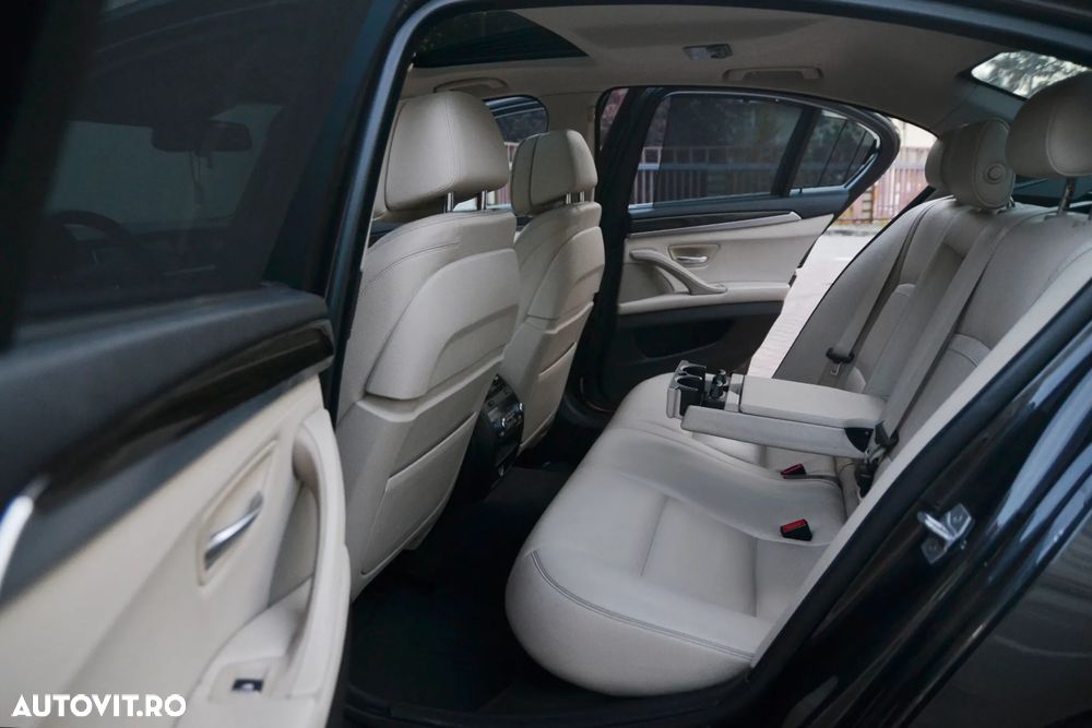 BMW Seria 5 530d xDrive Aut. - 12