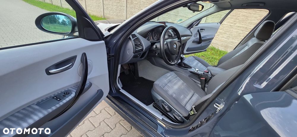 BMW Seria 1 118d DPF - 16