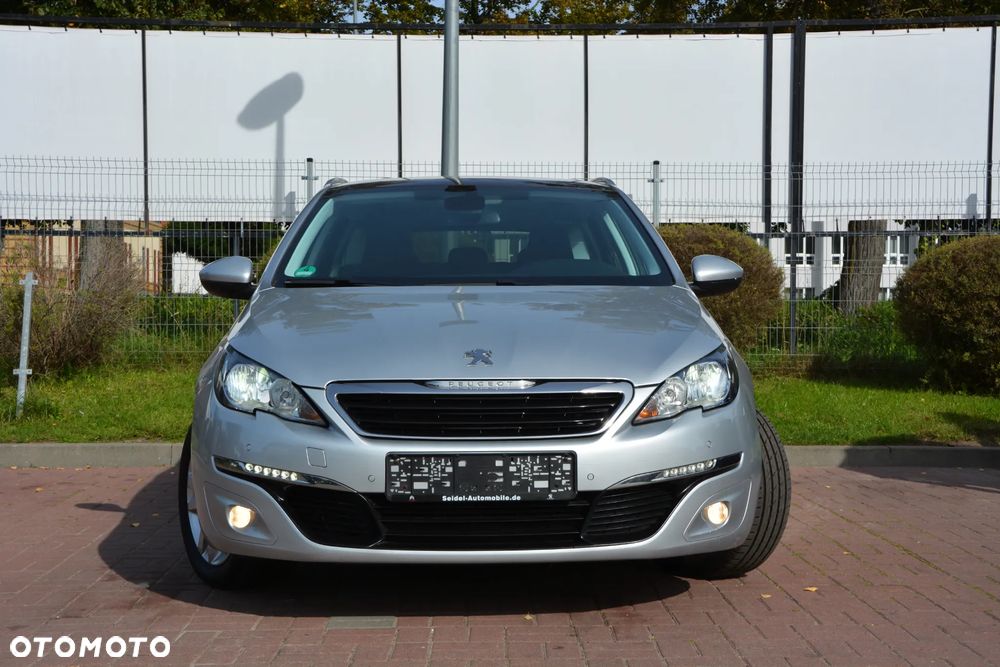 Peugeot 308 BlueHDi FAP 120 EAT6 Stop&Start Allure - 26
