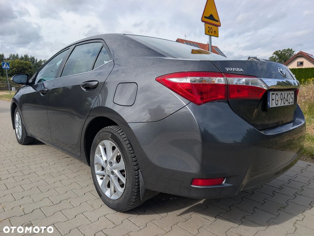 Toyota Corolla 1.6 Comfort - 13
