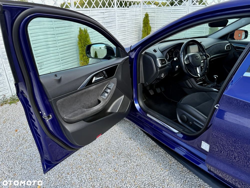 Infiniti Q30 1.6t Premium Tech - 33