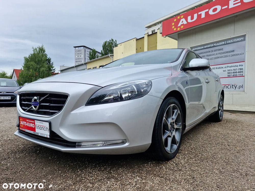 Volvo V40 T2 Ocean Race - 1