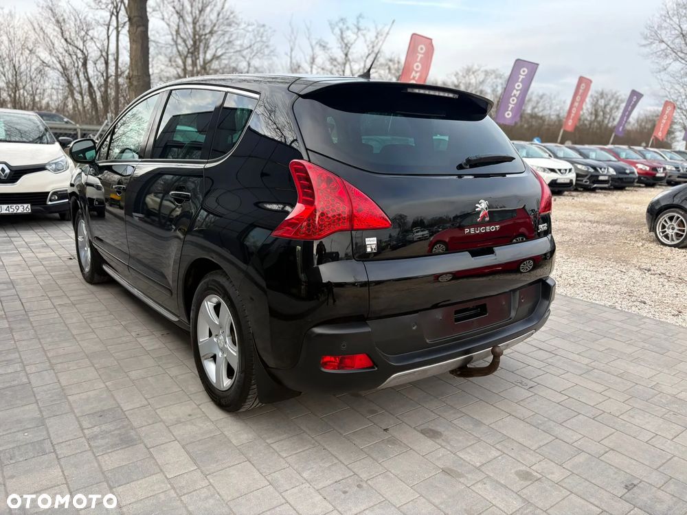 Peugeot 3008 Hybrid4 - 4