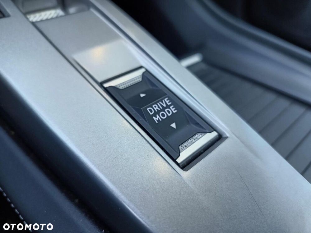 Peugeot 308 1.2 PureTech Allure Pack S&S EAT8 - 26