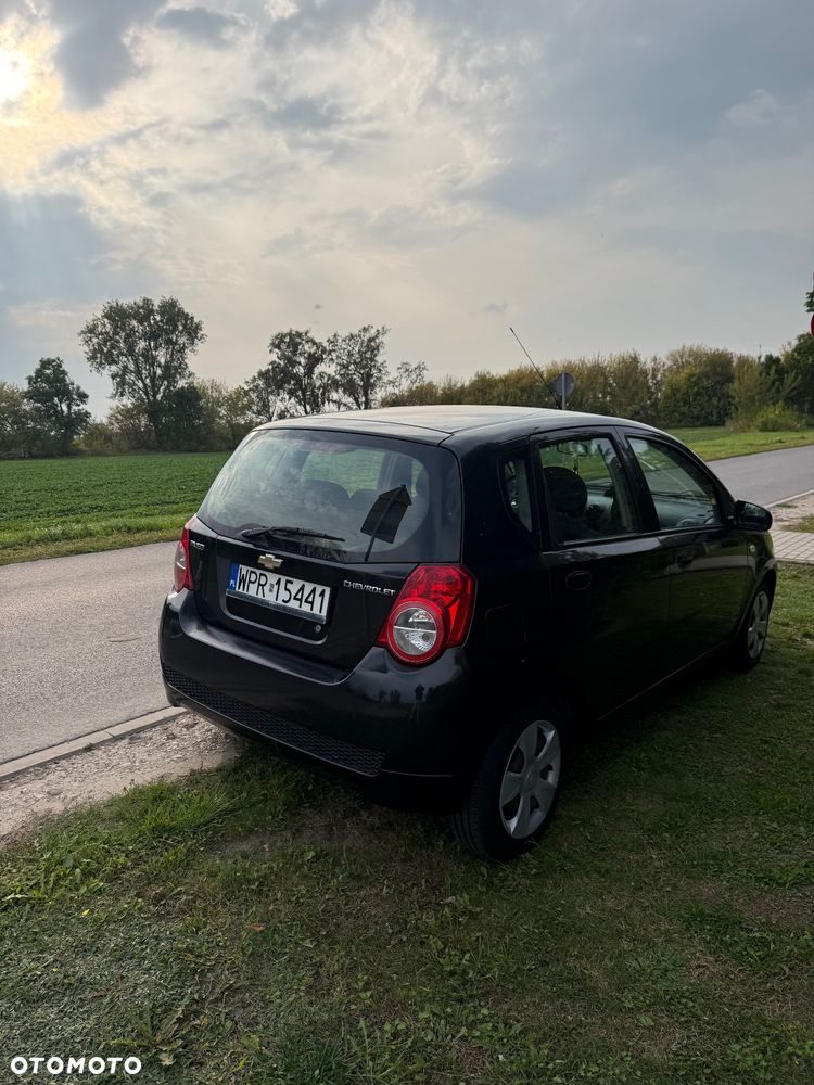 Chevrolet Aveo - 12