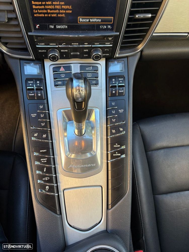 Porsche Panamera - 22