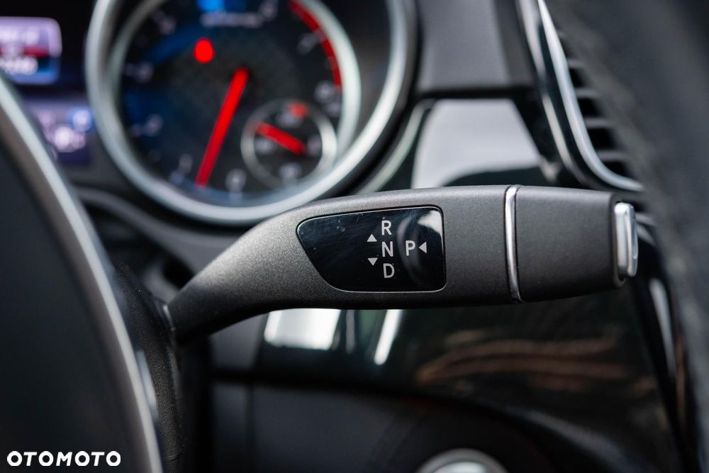 Mercedes-Benz GLE - 28