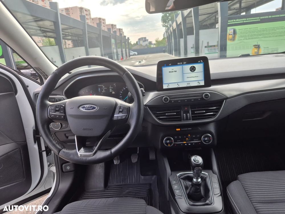 Ford Focus - 8