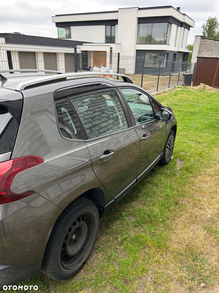 Peugeot 2008 1.2 Pure Tech Style - 5