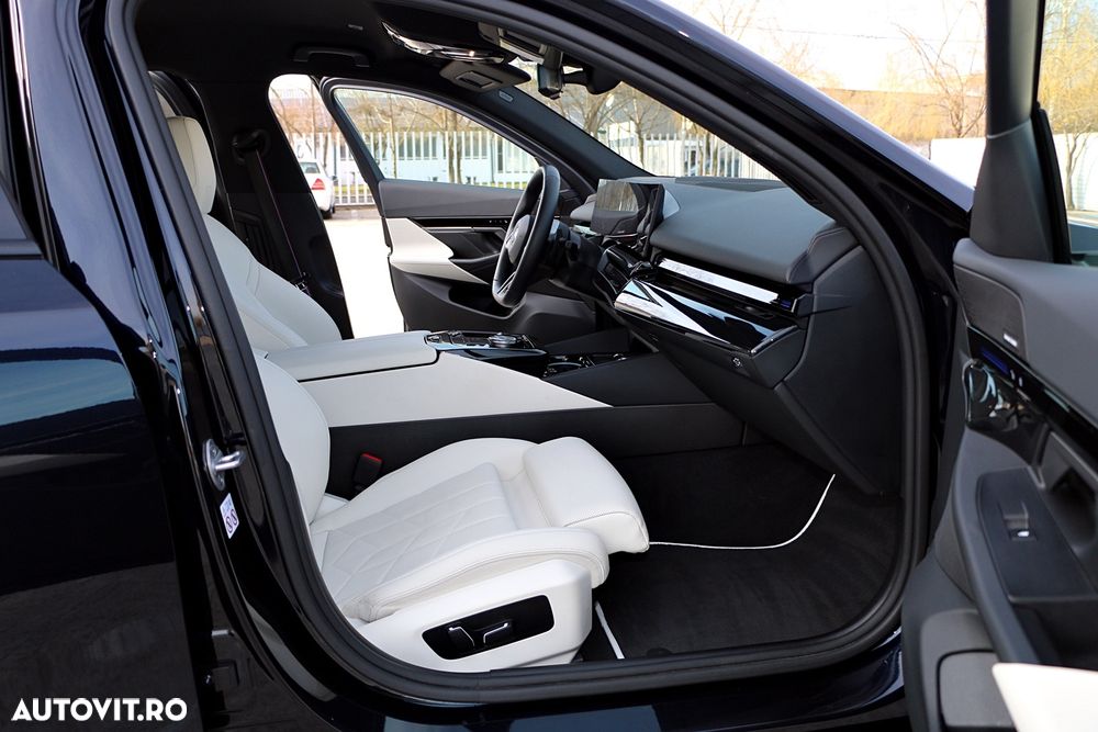 BMW Seria 5 520d Aut. - 35