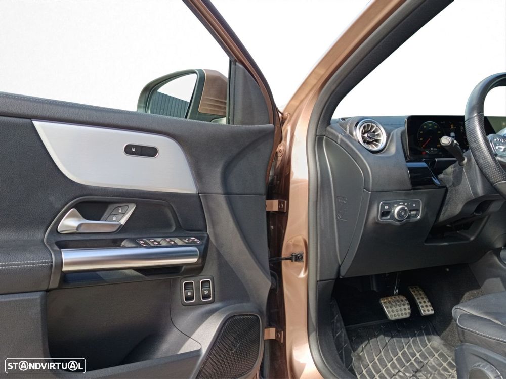 Mercedes-Benz GLA 250 e 8G-DCT AMG Line - 27