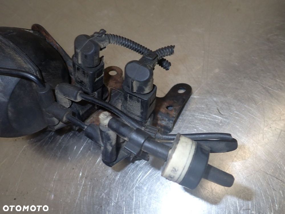 ZBIORNICZEK PODCIŚNIENIA ZAWORKI VOLKSWAGEN SHARAN I LIFT 2.8 VR6 022133259A   1J0906283B - 5
