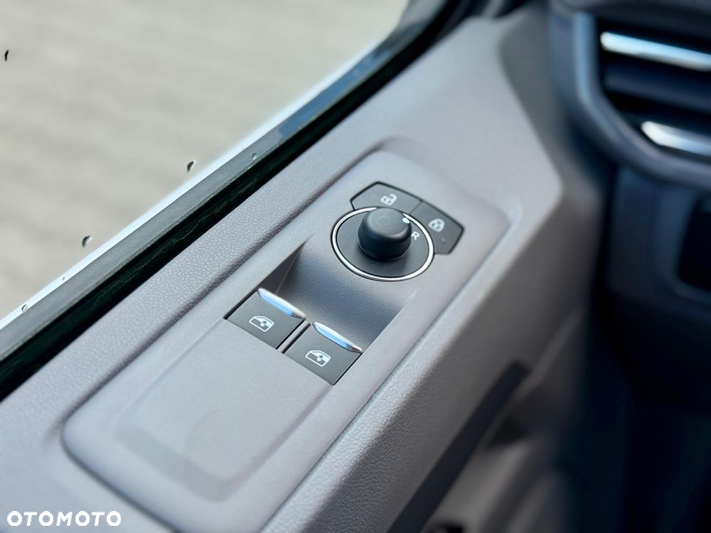 Volkswagen Transporter Furgon Plus - 24
