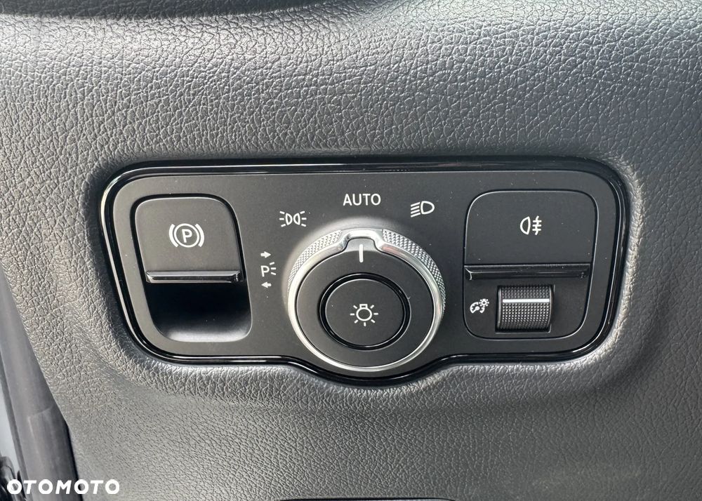 Mercedes-Benz Vito - 17