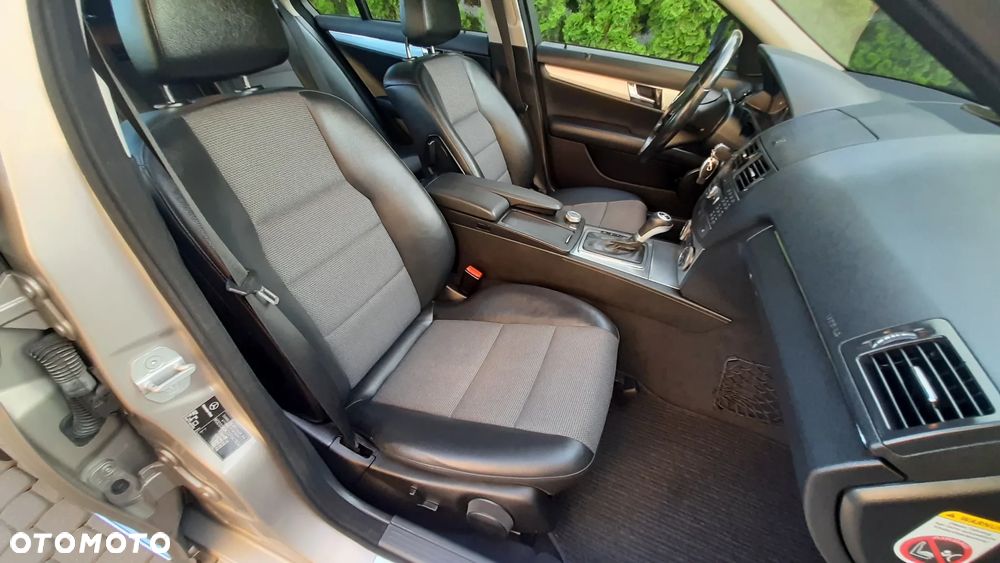 Mercedes-Benz Klasa C 200 Kompressor Automatik Avantgarde - 30