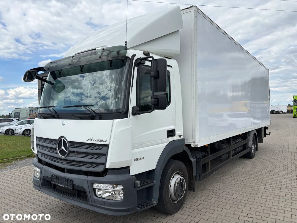 Mercedes-Benz ATEGO 1524  EURO 6 (1527, 1530) kontener z windą , kabina przeedłużana  z łóżkiem składanym, kurierka, paletówka, - 1