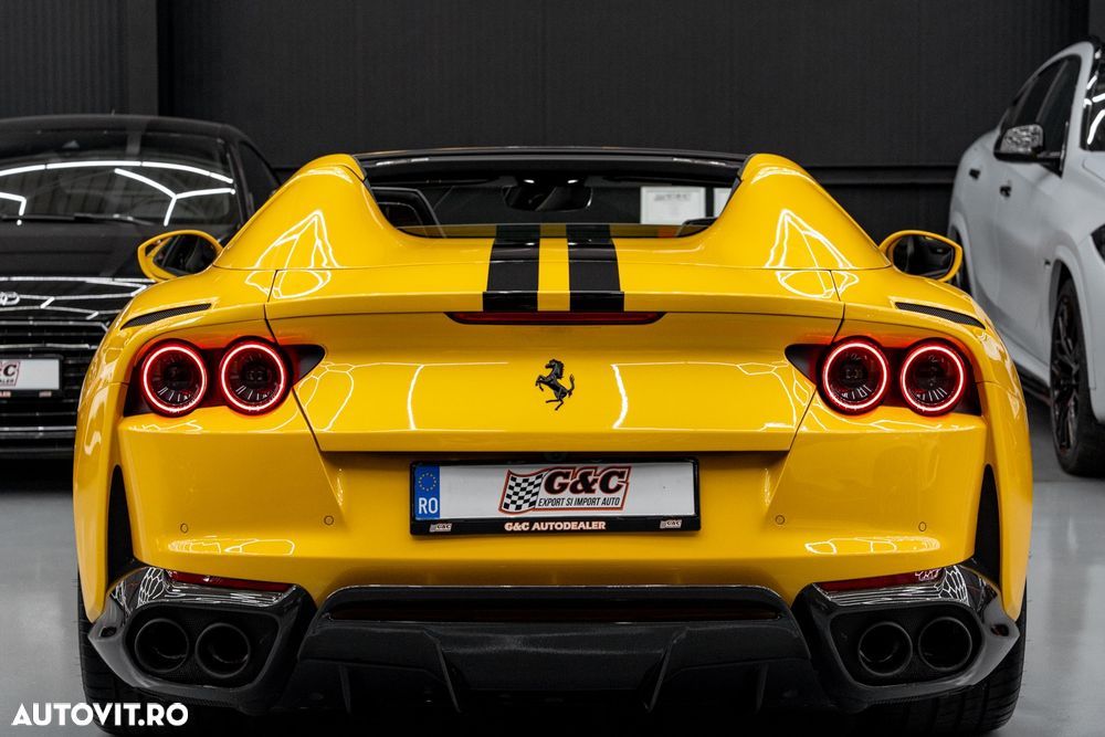 Ferrari 812 - 22
