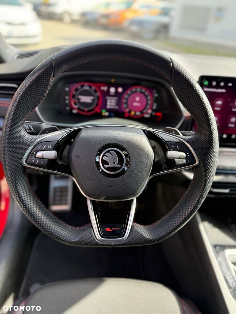 Skoda Octavia 2.0 TSI RS DSG - 11