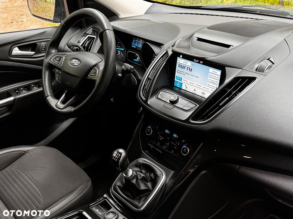 Ford Kuga 2.0 TDCi 4x4 Titanium - 26