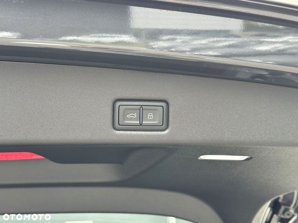 Audi Q5 Sportback - 12